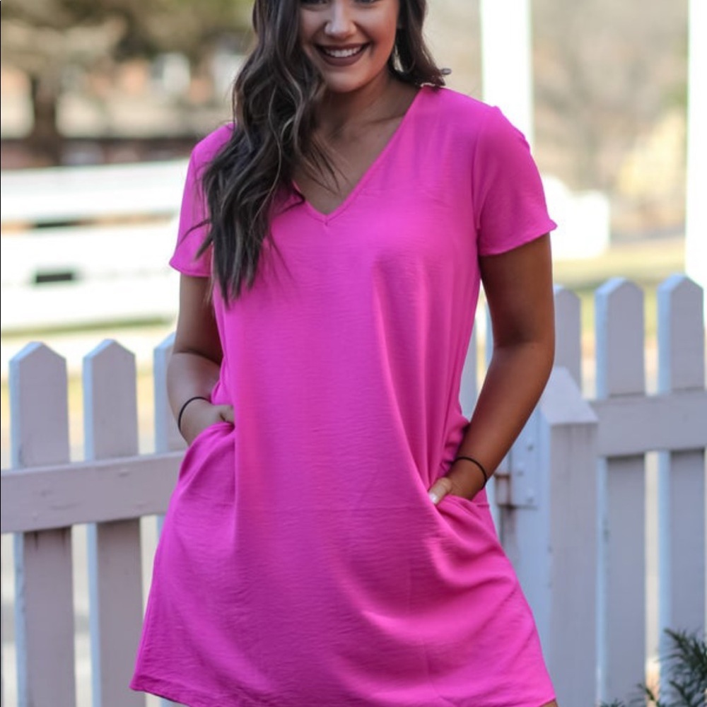 BRAND NEW  Fuchsia Woven V-neck dress SIZE MEDIUM Bird & Co Resale WITH TAGS
